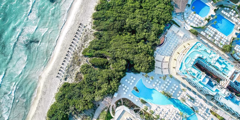 Iberostar-Blick-Von-Oben-Hotel-Strand